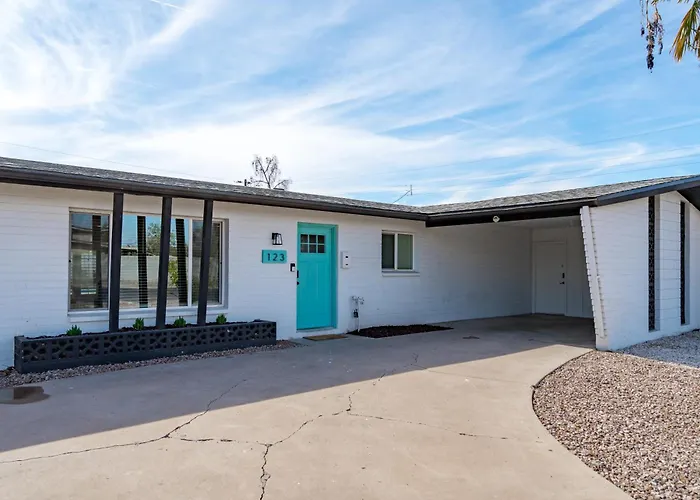 The Oasis In With Heated Pool And Arcade Tempe